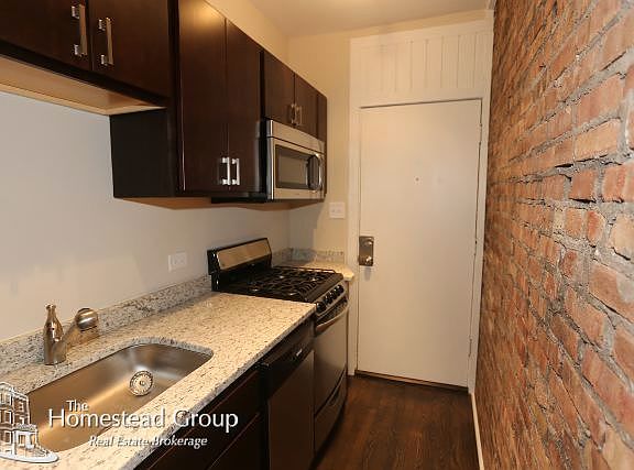 5th image of 900 W Schubert Ave #3C