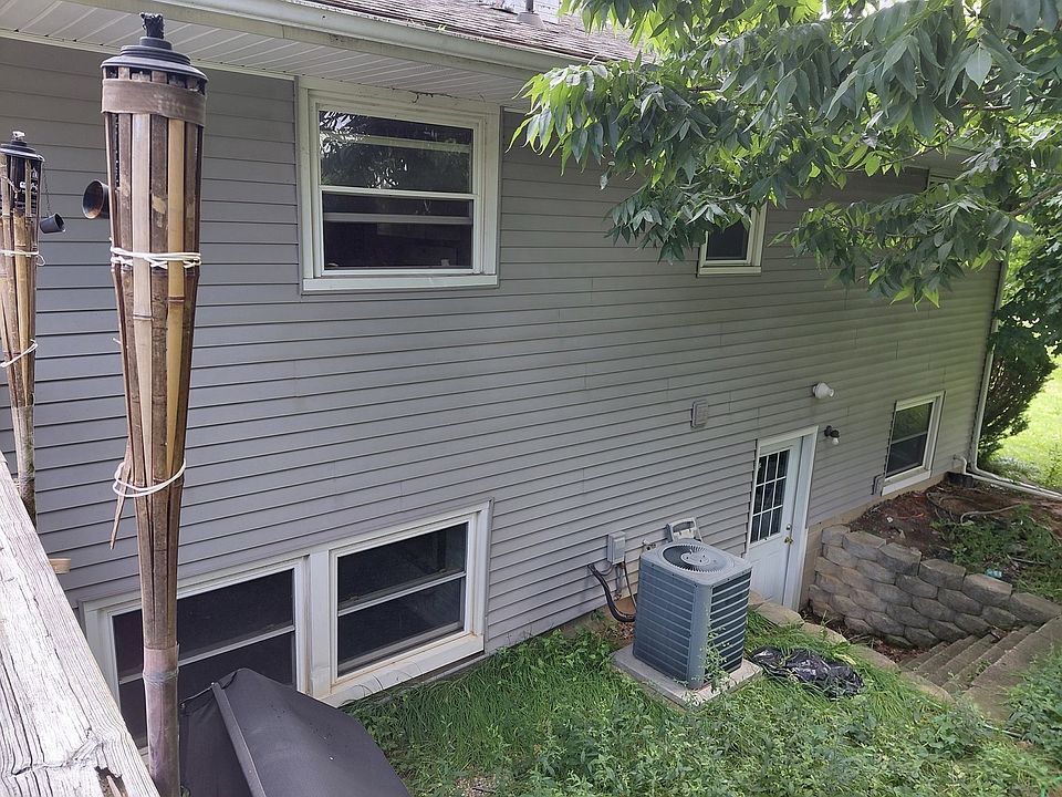 2nd image of 19897 Lakewood Dr