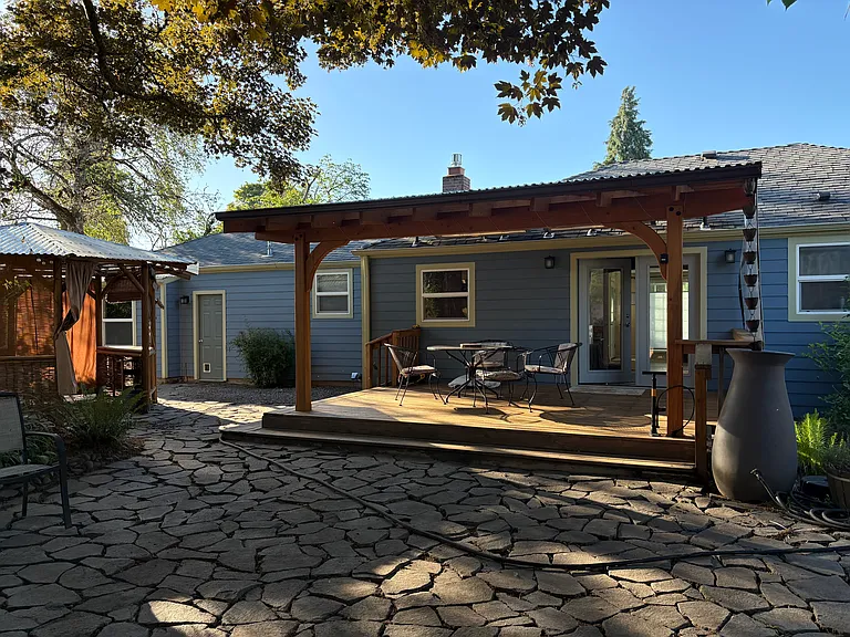 665 SE Vera Ave — Photo 27