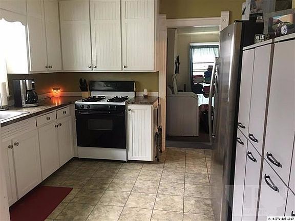 3rd image of 817 N Adams Ave