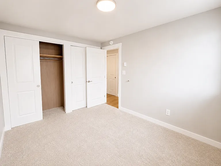 320 Valley St — Photo 27