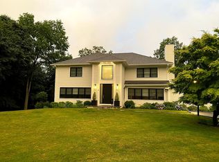 6 Windsong Rd, Ardsley, NY 10502