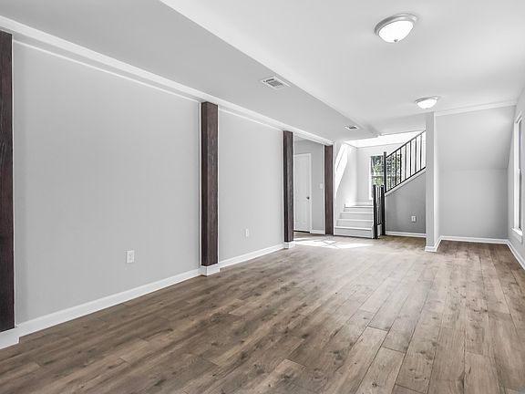 3rd image of 31902 Little Flock Cir
