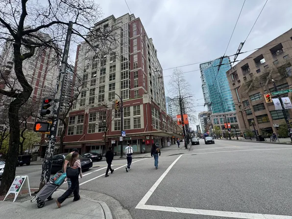 819 Hamilton St, Vancouver, BC