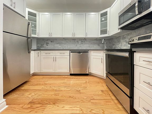 2nd image of 390 2nd St APT 33