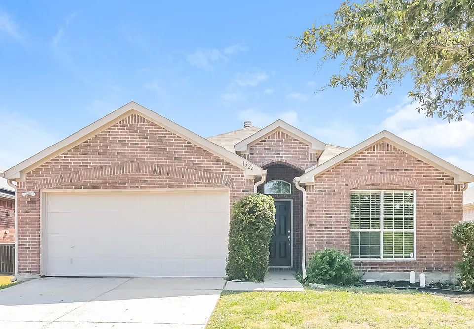 1328 Riviera Dr