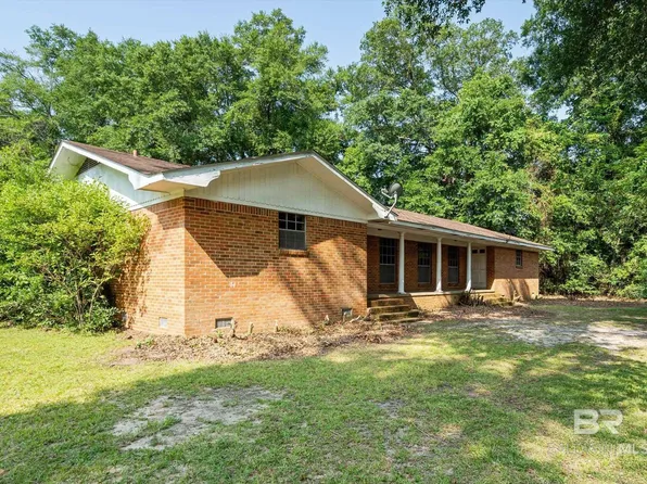 66 McCoy Ave, Satsuma, AL 36572