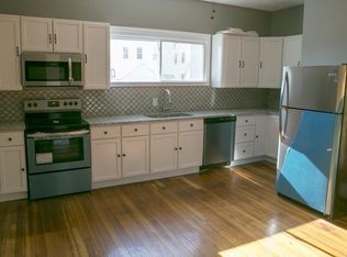 15 Lisbon St, Providence, RI 02908