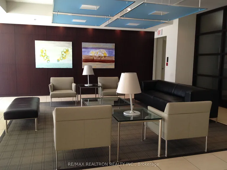 36 Lee Centre Dr #2906 — Photo 18