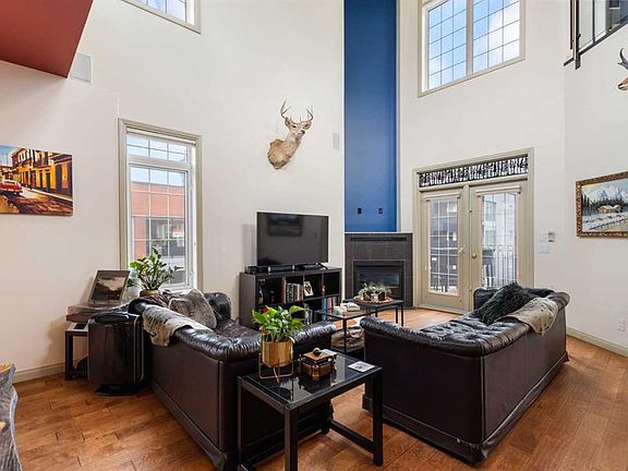 2nd image of 527 15th Ave SW #406