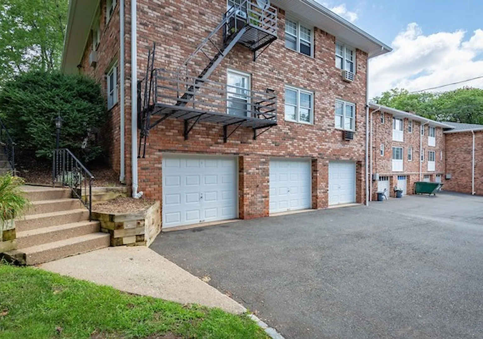 Walden Apartments — Photo 3