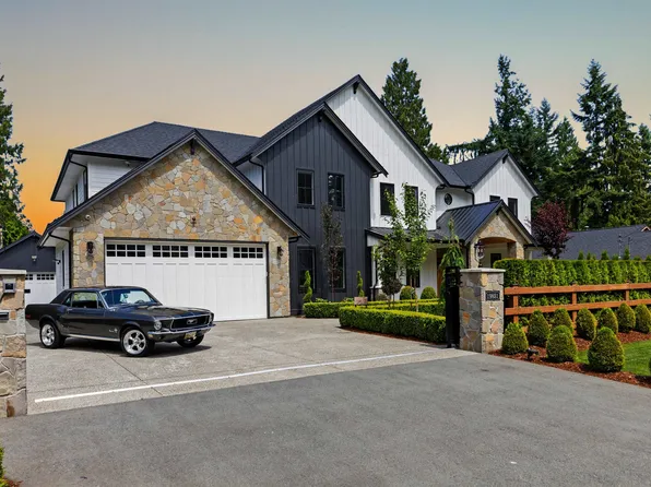 19851 37th Ave, Langley, BC V3A 2S4