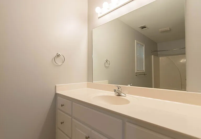 2354 Airport Dr — Photo 9
