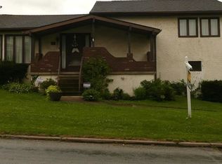 5 W Market St, Burgettstown, PA