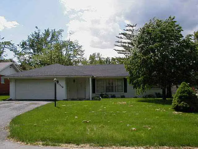 1209 W Wildwood Ln photo 1