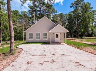 417 Holly Dr, Onalaska, TX 77360