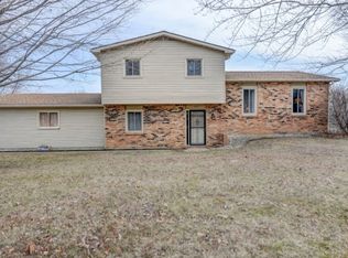 5572 Gateway Dr, Mt Zion, IL 62549