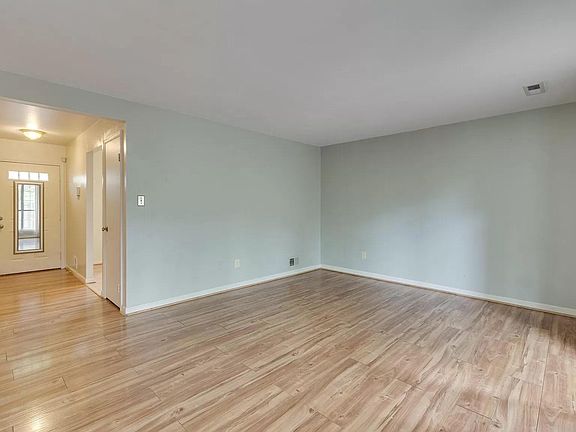 3rd image of 8461 Diablo Ct