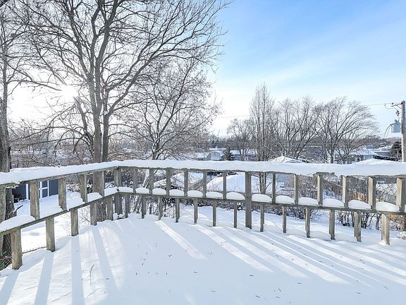 2nd image of 1378 Leslie Ln