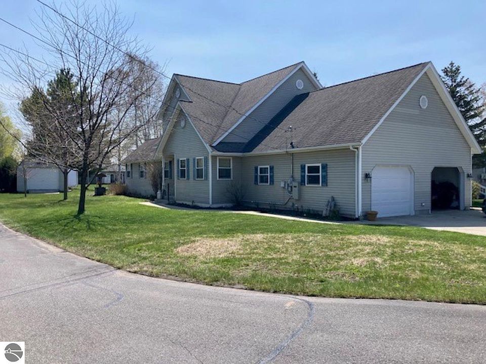 101 Tuscaroras Trl, Prudenville, MI 48651 MLS 1910805 Zillow