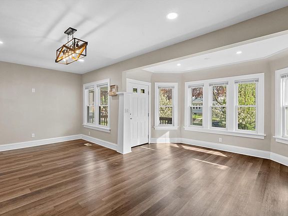 2nd image of 3626 W Maple STREET