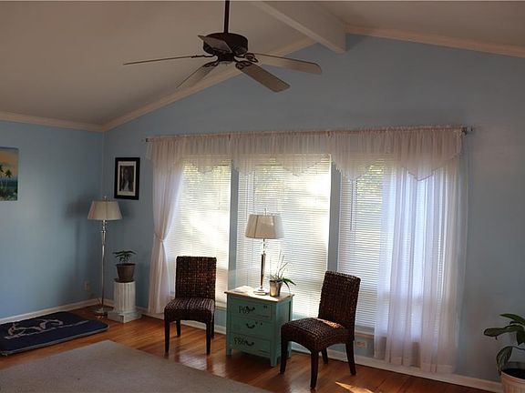 3rd image of 2319 Lynnwood Dr