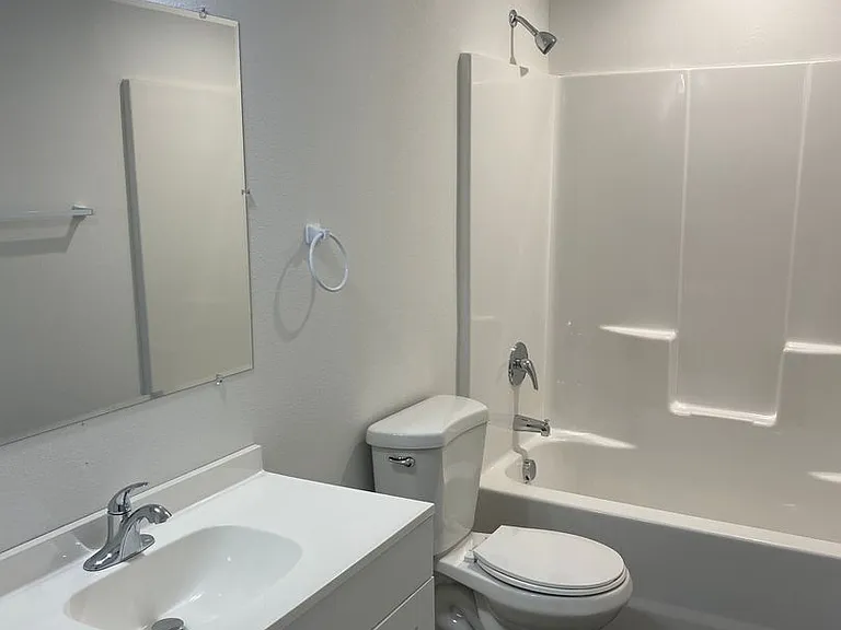 2805 W Marina Dr — Photo 12