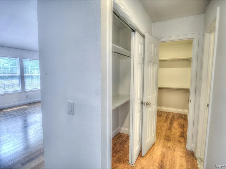 12 Yennicock Ave — Photo 17