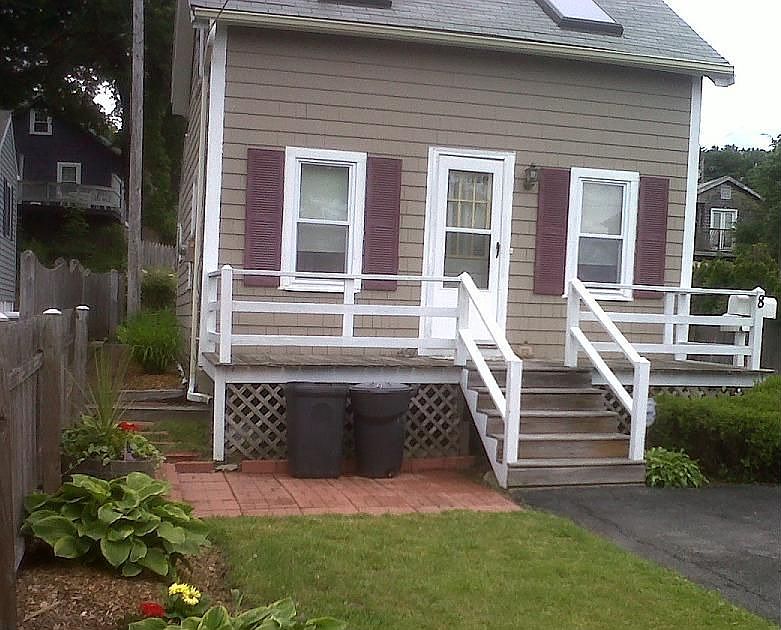 2nd image of 8 Hobart Ave