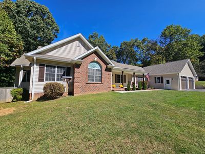 223 Oakside Dr, Hillsville, VA, 24343