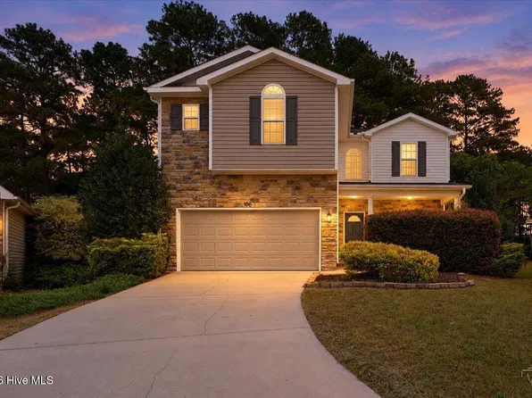 106 Lightwater Court, Aberdeen, NC 28315