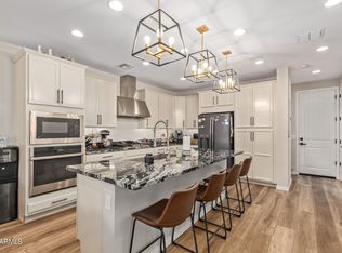 1713 S Follett Way, Gilbert, AZ 85295