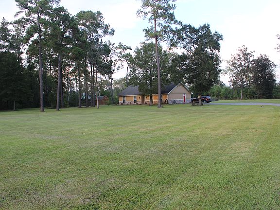 3rd image of 5882 Woodridge Dr