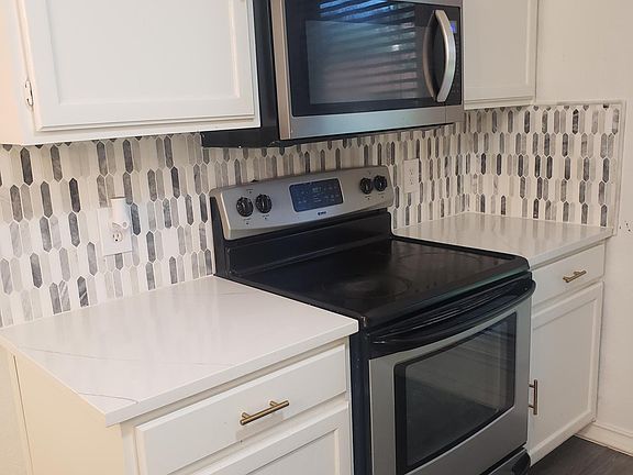 5th image of 2757 Buna Dr