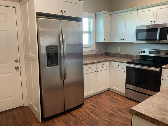 3rd image of 145 Bruin Dr #223