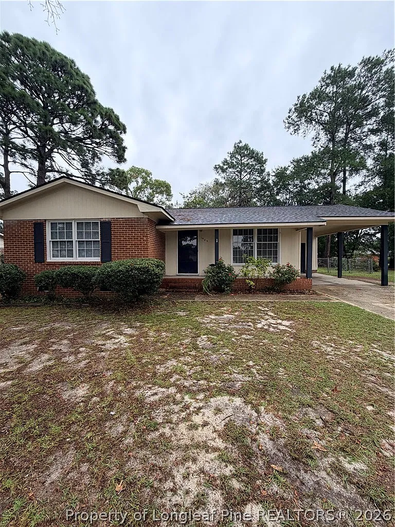 3 bed, 1.5 bath, 1078 sqft, $1,075 — Photo 1