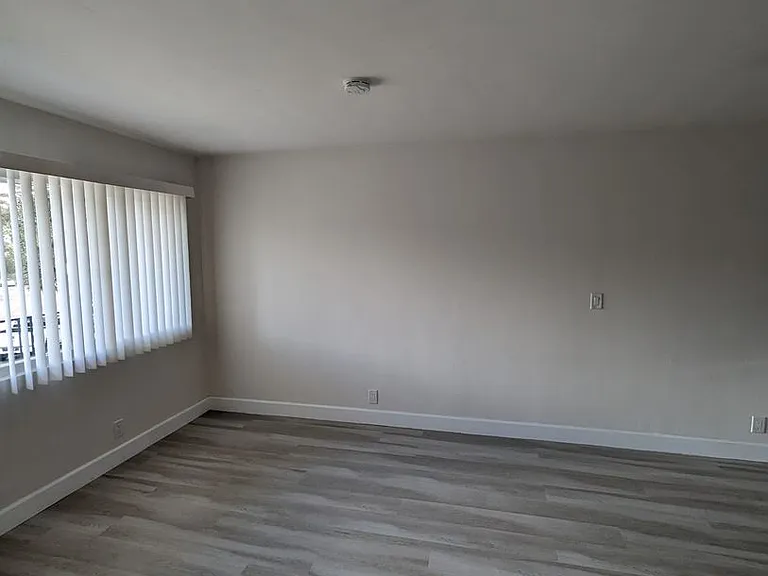 Vista Capri Apartments in Kearny Mesa — Photo 31