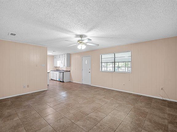 4th image of 549 N Dison Dr