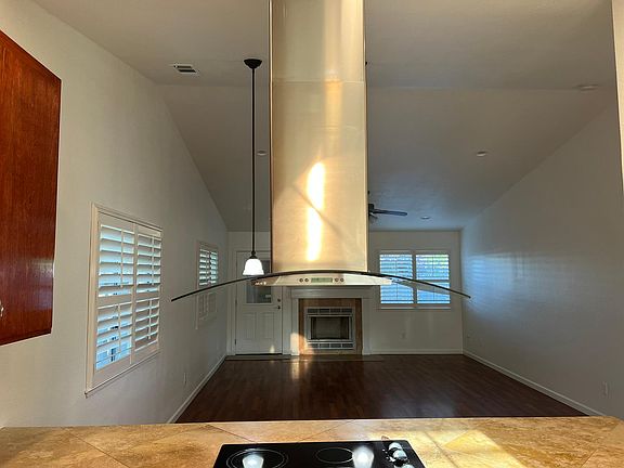 2nd image of 567 Shawn Vines Ave