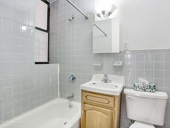 3rd image of 133 W 89th St APT 7