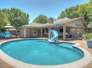 2215 Highlake Dr, Weatherford, TX 76087