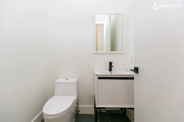 Rented by Nooklyn NYC LLC | media 33
