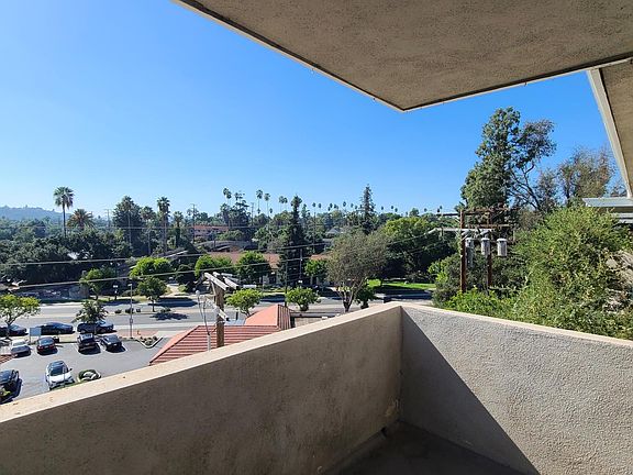 5th image of 1681 Amberwood Dr APT 210