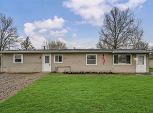 12114 National Dr, Grafton, OH 44044
