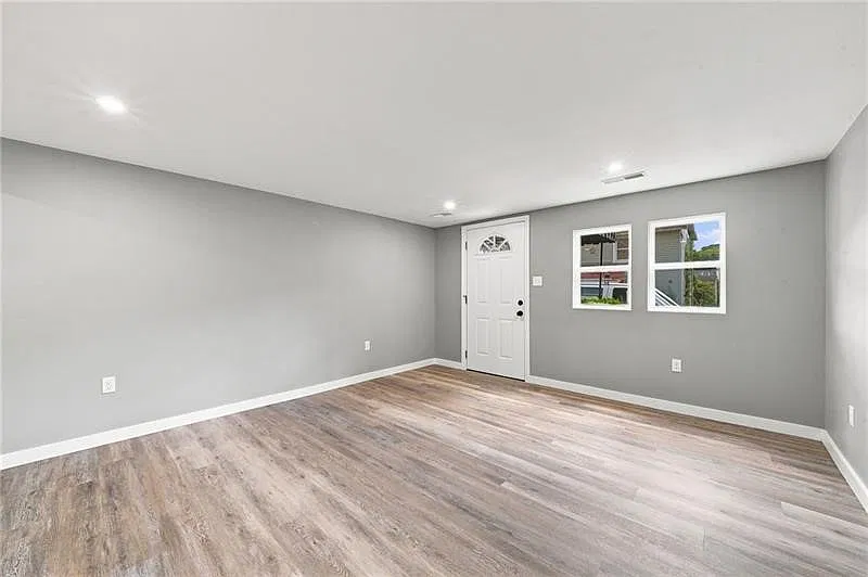 2 bed, 1100 sqft, $1,490 — Photo 3