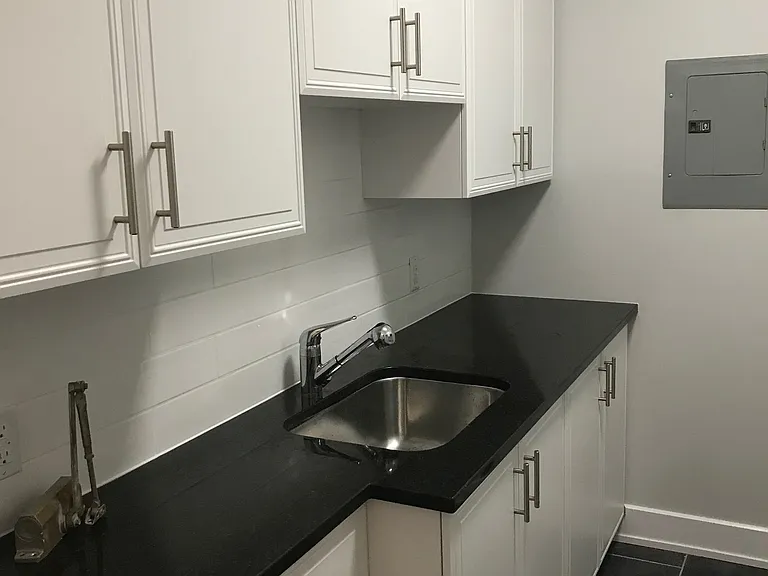 38 Monk St #3 — Photo 13