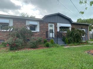 104 Dennis Rd, Hendersonville, TN 37075