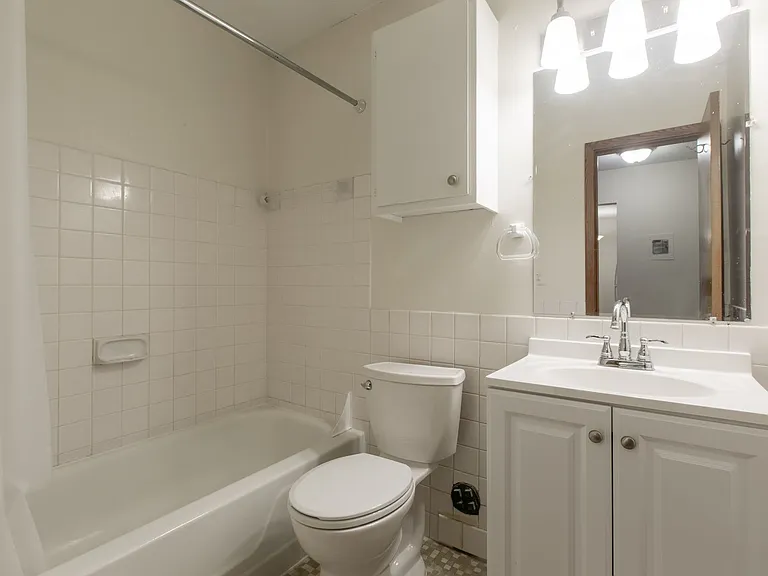 2626 Fremont Ave S — Photo 21