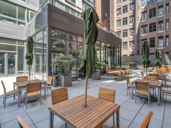 9 West 31st Street image 12 of 20