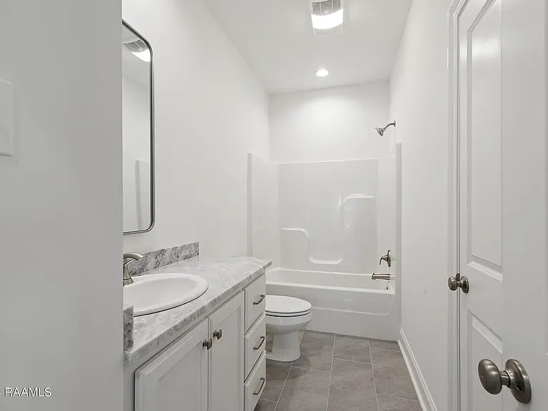 120 Sojourner Dr — Photo 18